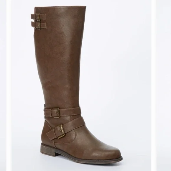 Hally Buckle Boot - Picture 4 of 14